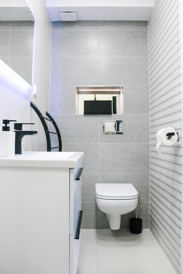Apartament White-Niska Z Garazem Podziemnym Kielce Exteriör bild